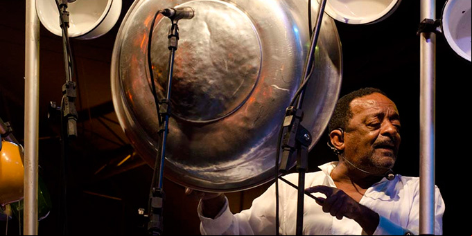 Morre percussionista Naná Vasconcelos