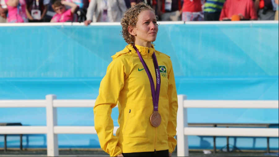 Yane Marques, do pentatlo moderno, será porta-bandeira do Brasil na Rio 2016